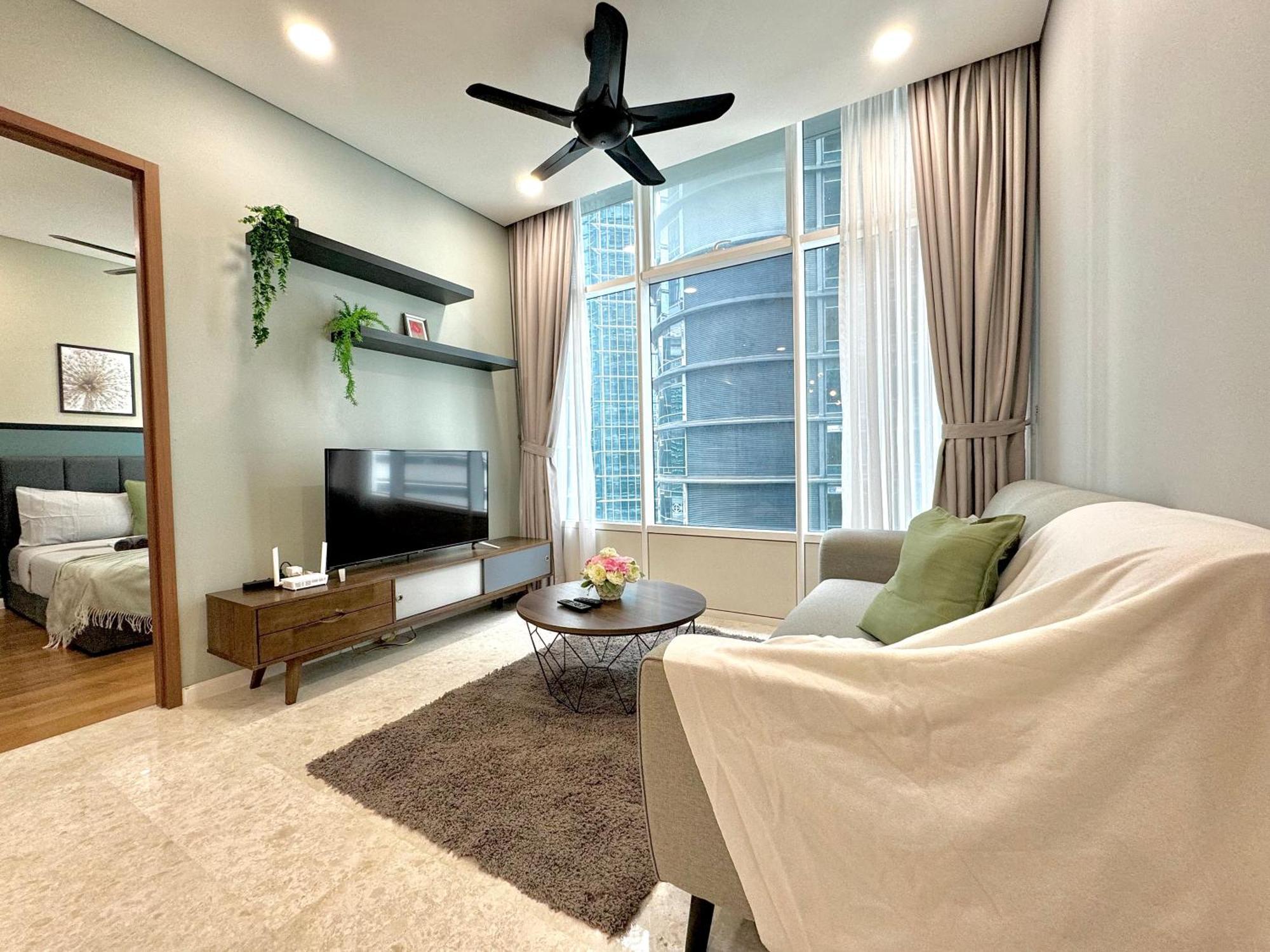 Sky Deluxe 3br At Klcc Pangsapuri