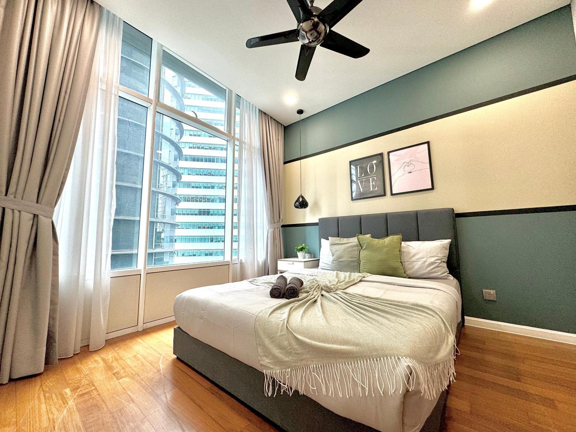 Sky Deluxe 3br At Klcc Pangsapuri *