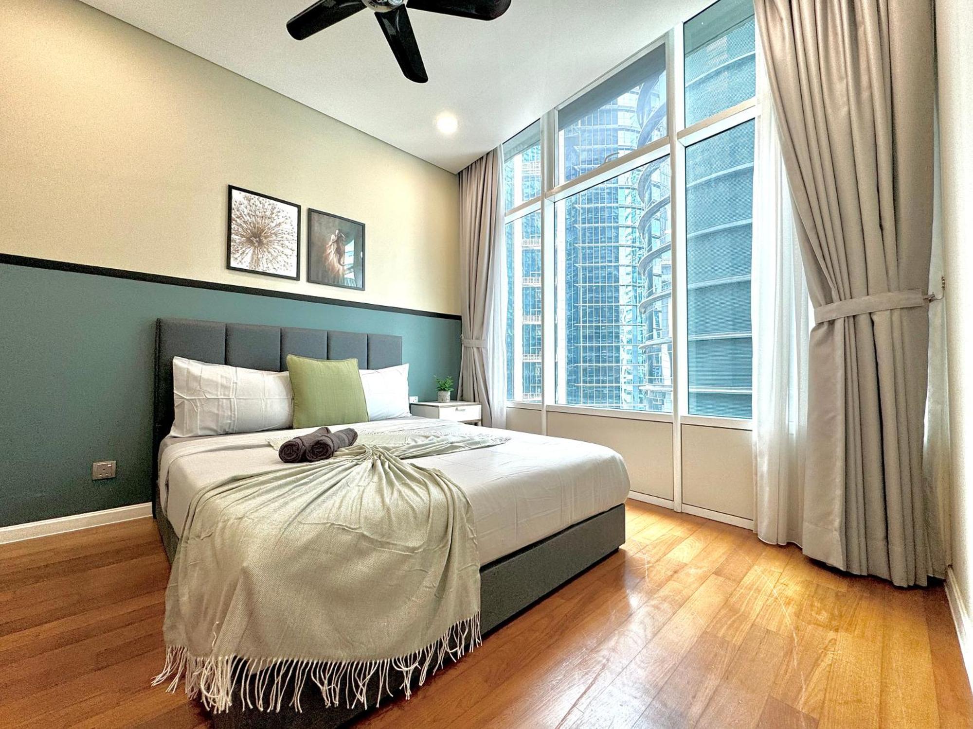 Sky Deluxe 3br At Klcc Pangsapuri Kuala Lumpur